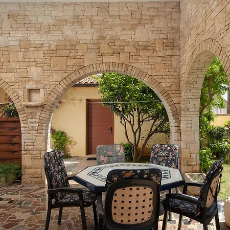 Modern Stone House With Garden And Playground * Μεντουλίν